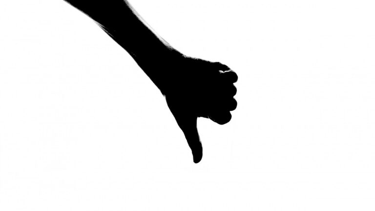 KO arroganza versus autostima